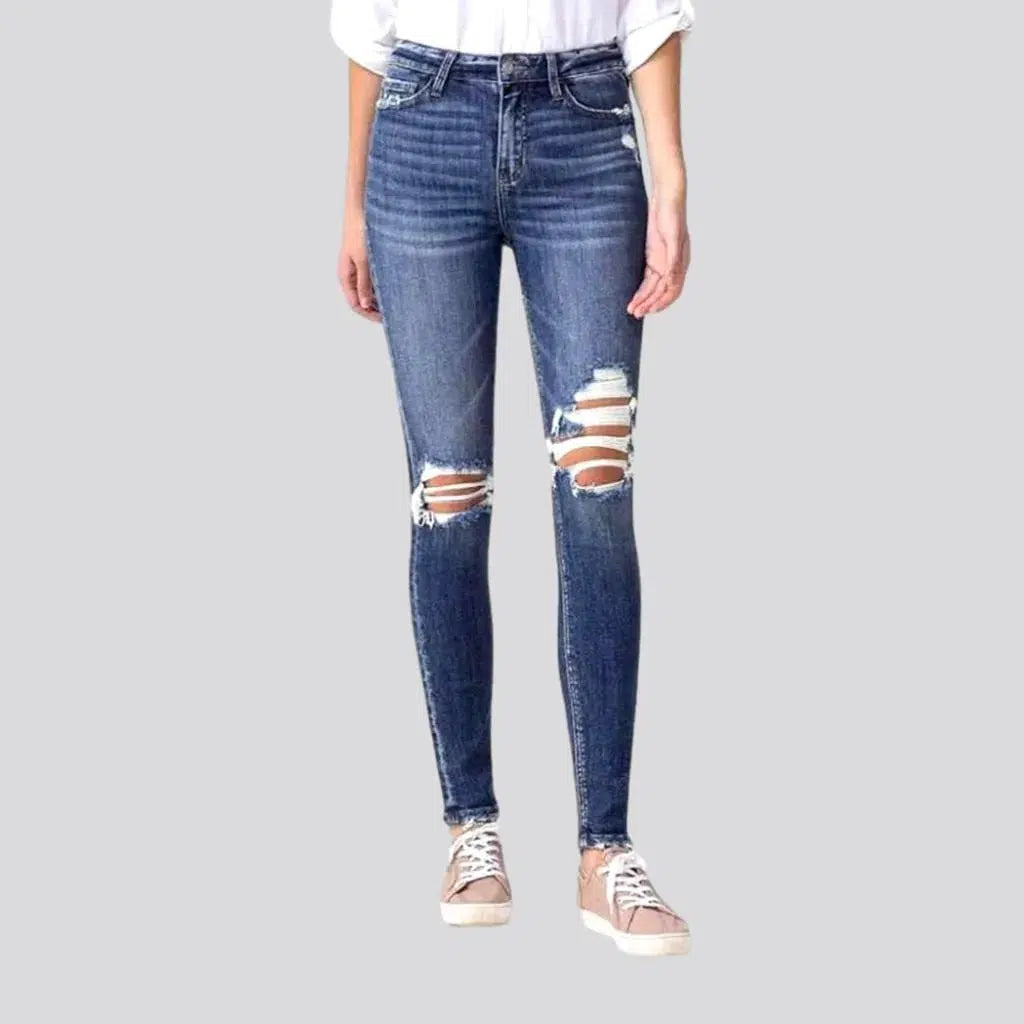 Distressed skinny jeans
 for women