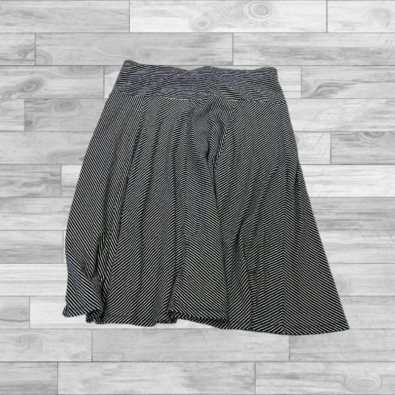 Skirt Mini & Short By Talbots In Striped Pattern, Size: S