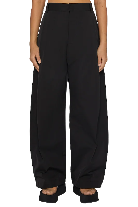 Bermuda Nylon Pant in Night